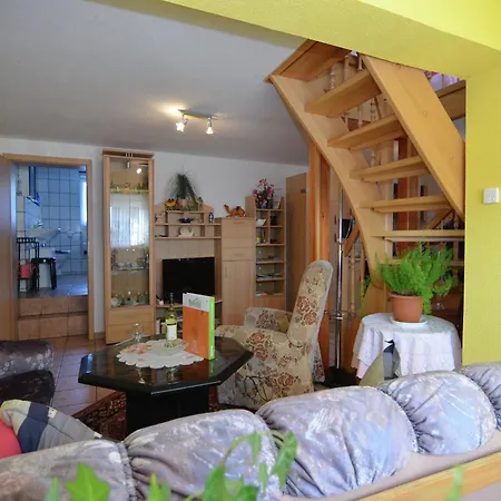 Neustadt 2br With Garden, Cleaning Included * Neustadt am Rennsteig